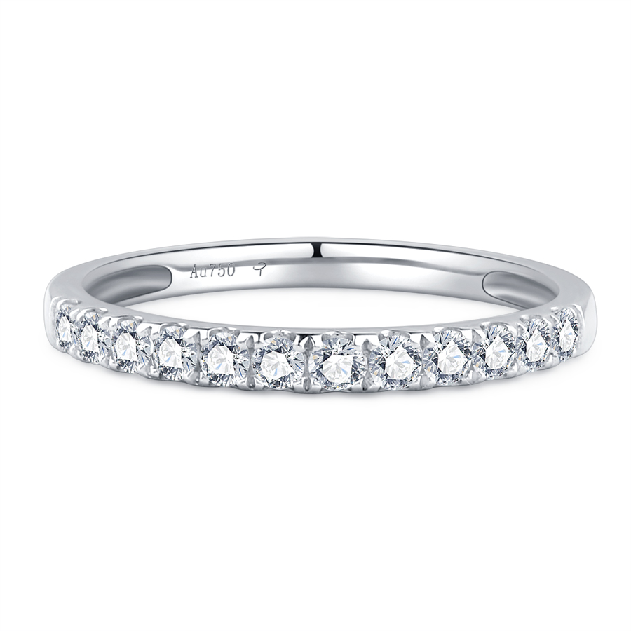 18K GOLD DIAMOND RING