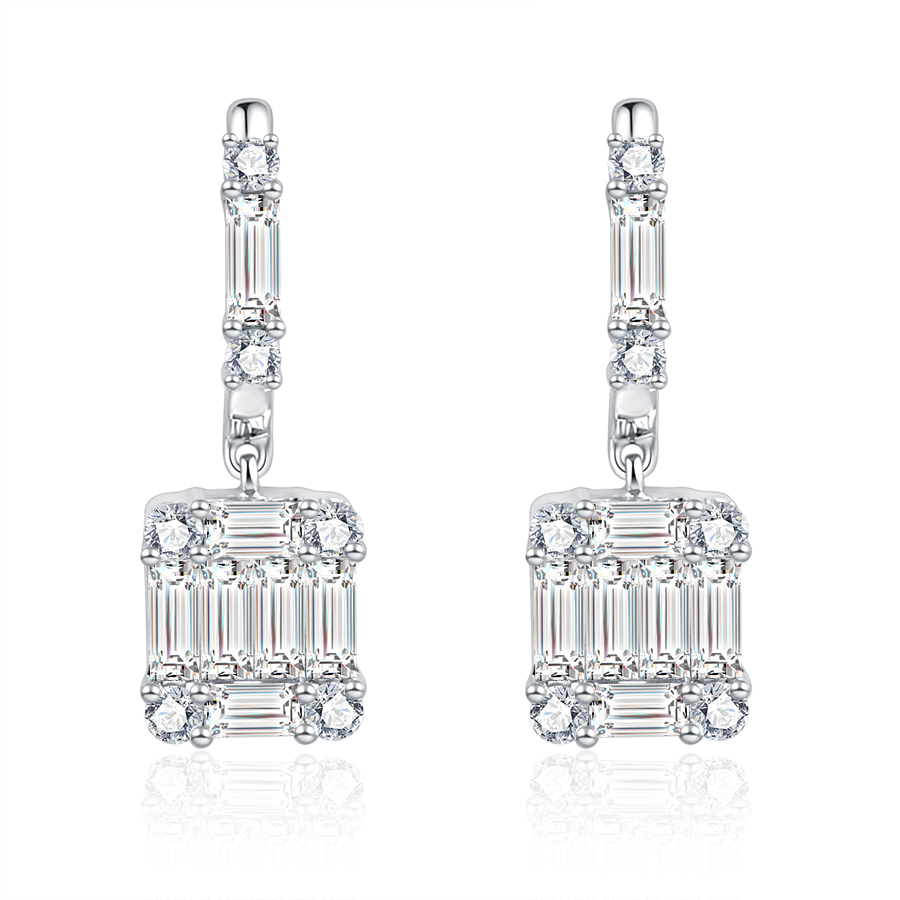 18K GOLD DIAMOND EARRINGS